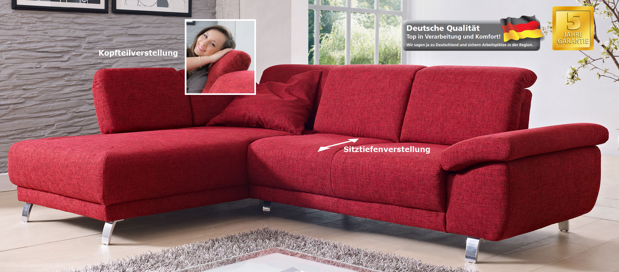 Das Bild zeigt ein Time Sofa mit Recamiere rot.